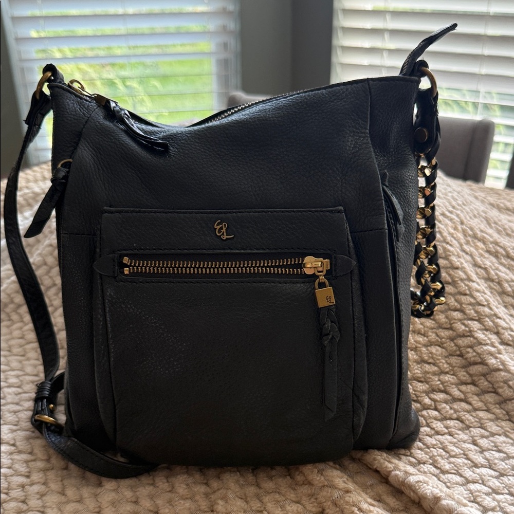 Elegant Black Leather Shoulder Bag with Gold Chain